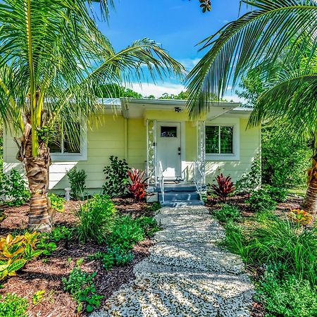 Casa Posada - So Close You Can Hear The Waves Historic Beach Cottage W Beach Gear Anna Maria Esterno foto